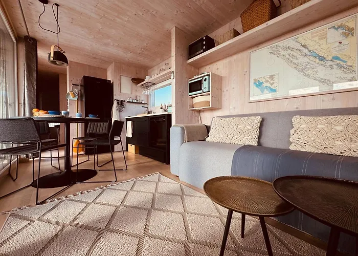 Buqez Eco Resort - Calm Beach House 17